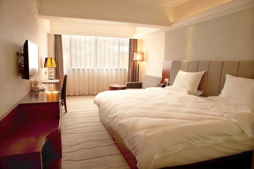 גואנגג'ואו Boman Hotel מראה חיצוני תמונה